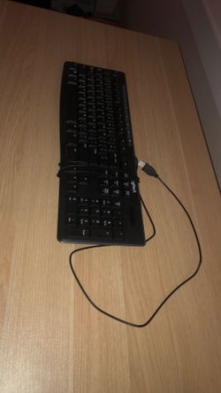 Keyboard - Logitech / Tablero para Computadora