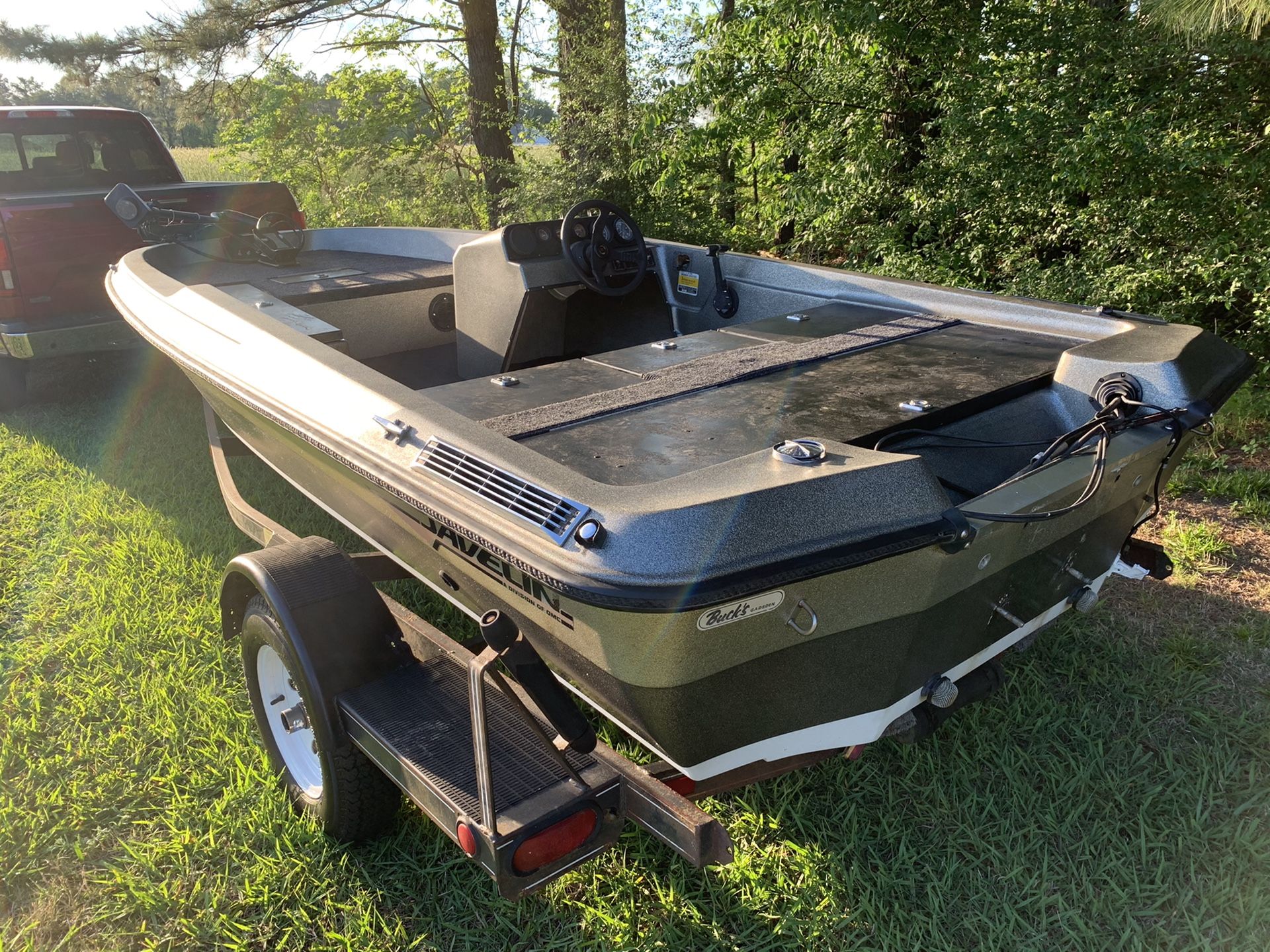 Javelin 356 Bass Fishing Boat 16’ w/Trailer for Sale in Tyner, NC OfferUp