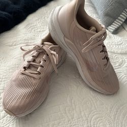 Nike Women's Blush Pink Athletic Shoes