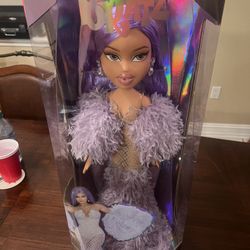 Bratz x Kylie Jenner 24-Inch Large-Scale Fashion Doll with Gown, 2 Feet  Tall,  Exclusive