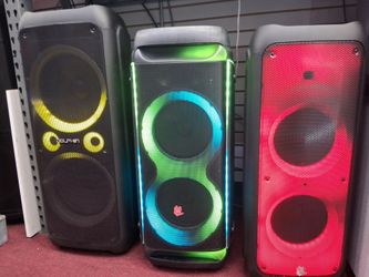 Loud Bluetooth party speakers. Great bass and range. Pick up today. Free 🎤