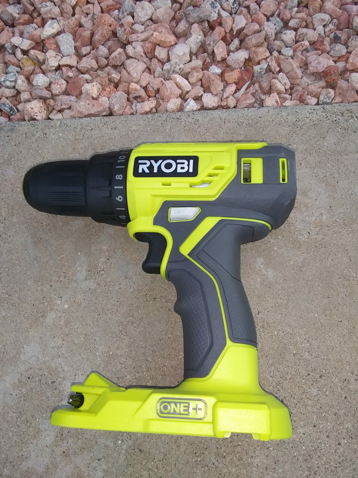DRILL RYOBI BATTERY NOT INCLUDED