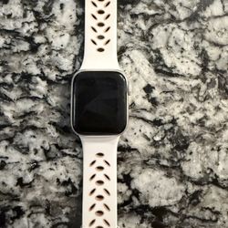 APPLE WATCH SE 
