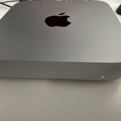 Apple Mac Mini PRO M2 chip 2023 16GB Memory 512GB SSD excellent Condition 