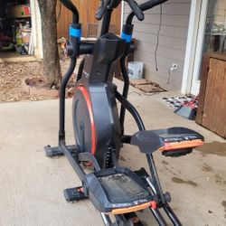 Caminadora BOWFLEX   RXE116 Buenas Condiciones Solo Le Falta La Banda 