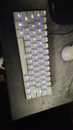 Razer Huntsman Mini (Special Edition) White - Linear Red Switches + Coiled Cable