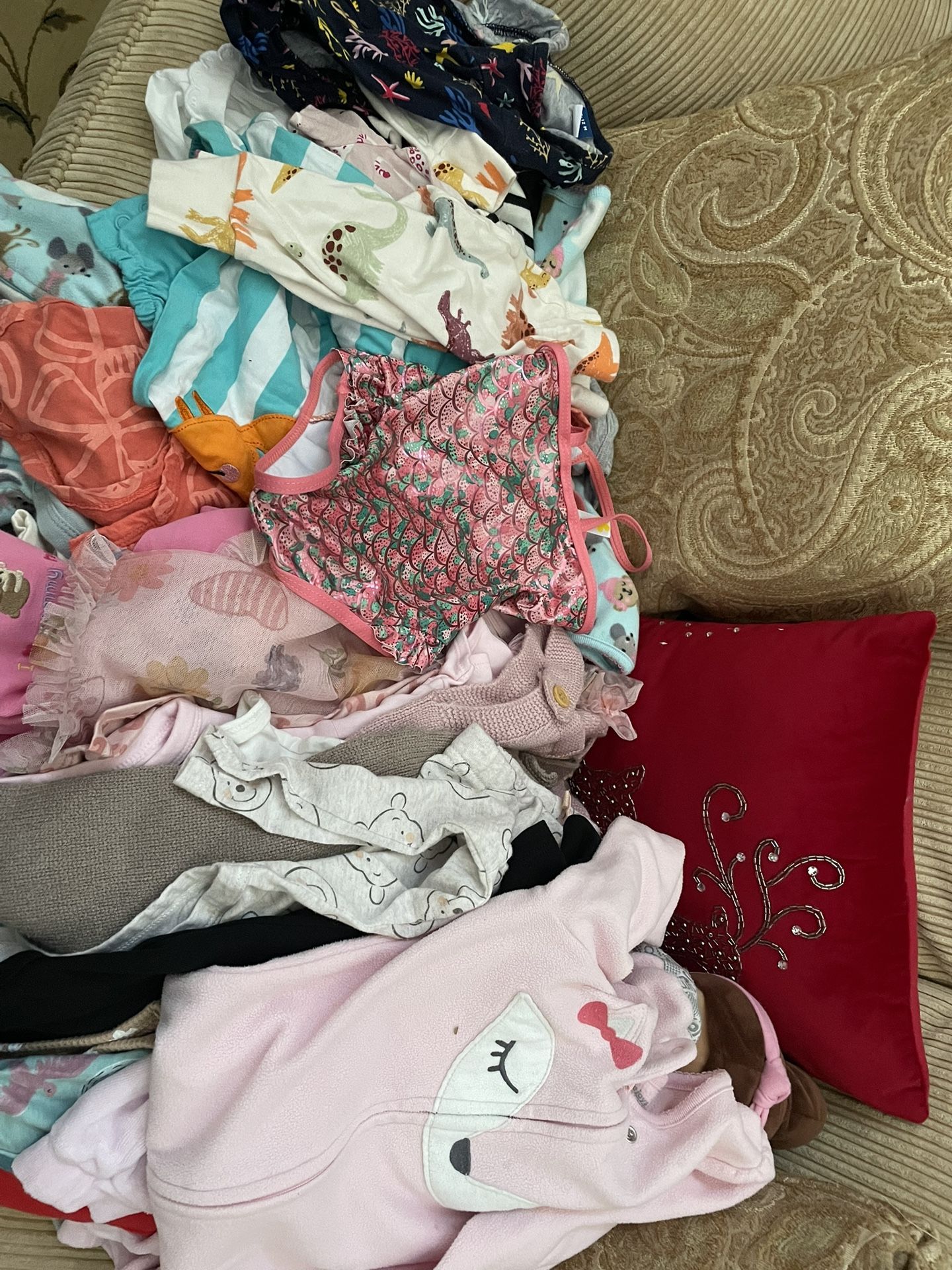 Lots Of Baby Girls Clothes 0-18 Months, Gerber, Old Navy, Carter And Disney Etc.