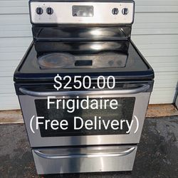 Frigidaire Stove $250.00 (FREE DELIVERY)