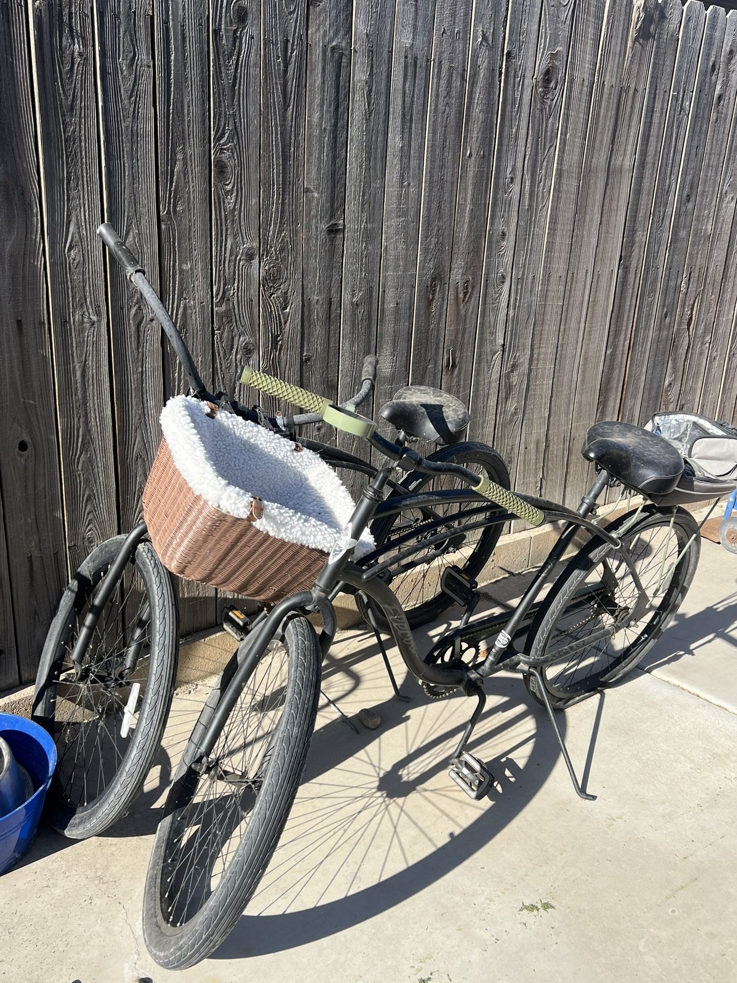 His and her beach cruisers