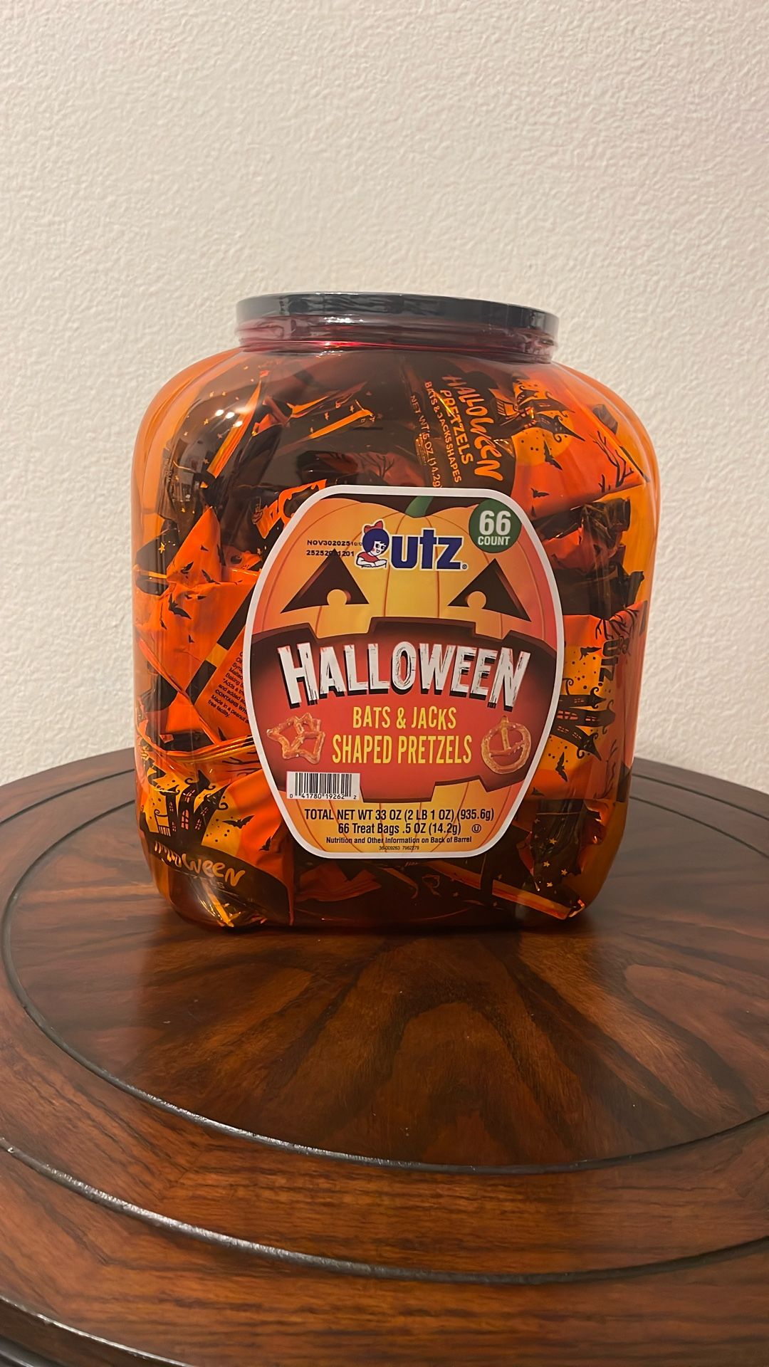 Utz Halloween Bat & Jack Shaped Pretzels