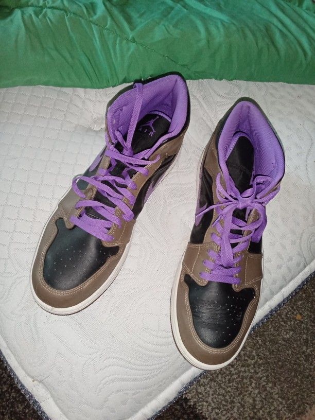 Sz 13 Air Jordan 1 Mid Purple Mocha