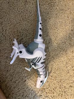 Robotic dinosaur toy