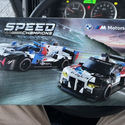 LEGO Speed Champions BMW M4 GT3 & BMW M Hybrid V8 Race Cars.