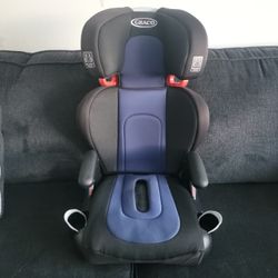 Graco TurboBooster Car Seat** In Cicero 