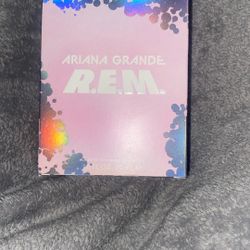 Arianna Grande R.E.M