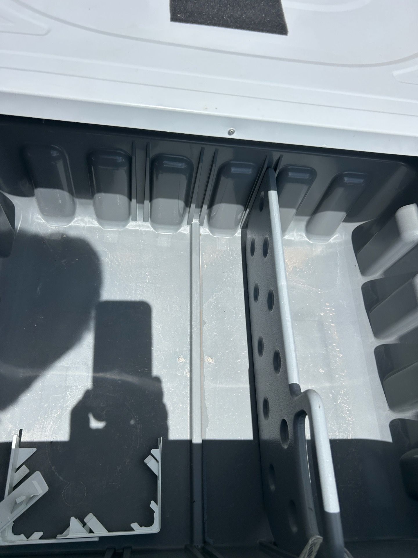 Washer and dryer pedestal ( white )