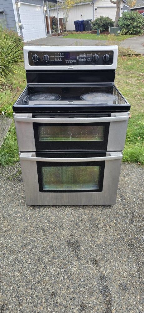 Whirlpool Stove 30w) I Can Help You With Free Delivery Within 10 Miles Distance 