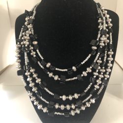 New Kohl’s 5 Strand Silver Tone Necklace With Black Chips & Silver Tone Beads