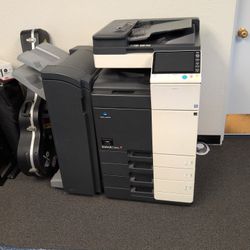 bizhub C364e Color Copier – Powers On – Finisher – $500 OBO – Upstairs Pickup
