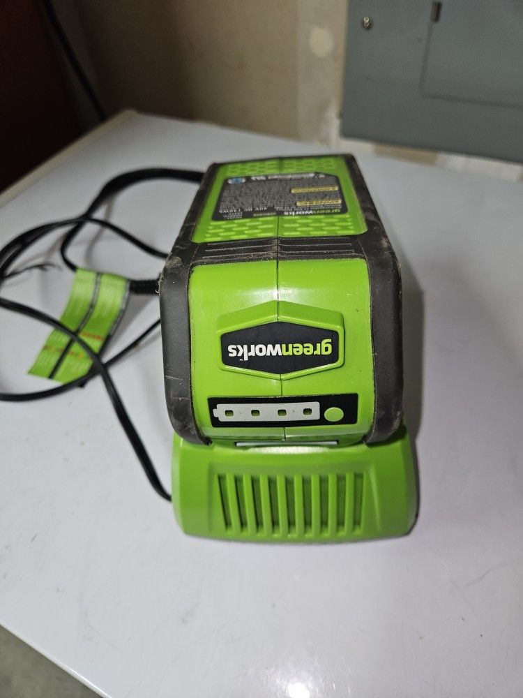 G-MAX 40 Volt Lithium Battery with Charger