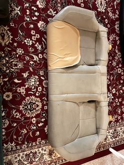 2006 G35 Infiniti backseat cushion