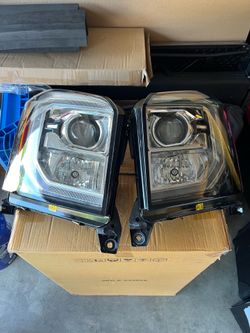 2015 - 2020 GMC Yukon SLE OEM Halogen Headlights