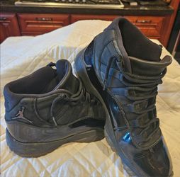 Air Jordan 11 Retro Cap and Gown Size 10.5