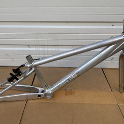 GT BMX Speed Series 24” Cruiser 