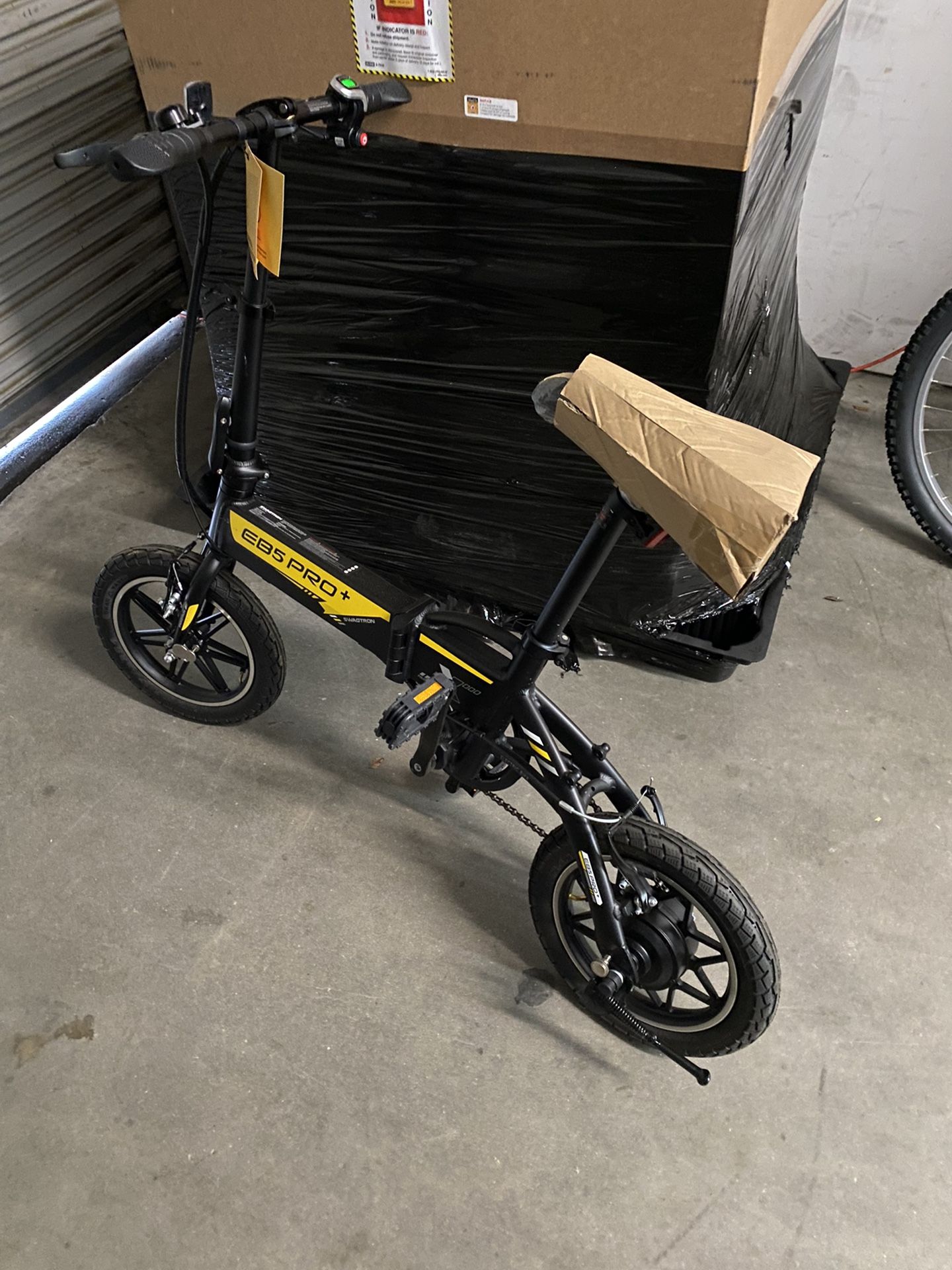 Swagtron EB5 Pro Electric Bicycle (W/ Removable Battery)