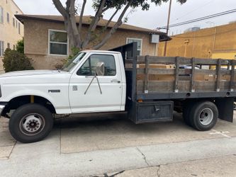 1993 Ford Superduty White 12ft bed with liftgate