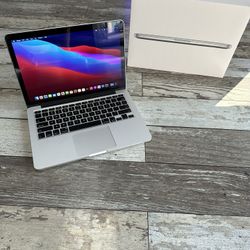 MacBook Pro 13” Retina W/ Box, Final Cut Pro X And Logic Pro X, Photoshop And Illustrator 2020 -and More!