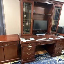 Wood desk With 2 Cabinets 