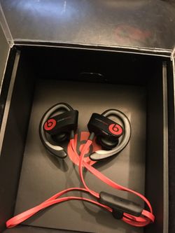 Dre Powerbeats 2 with Original Box.