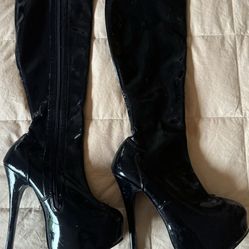Long Black Boots Size 8 