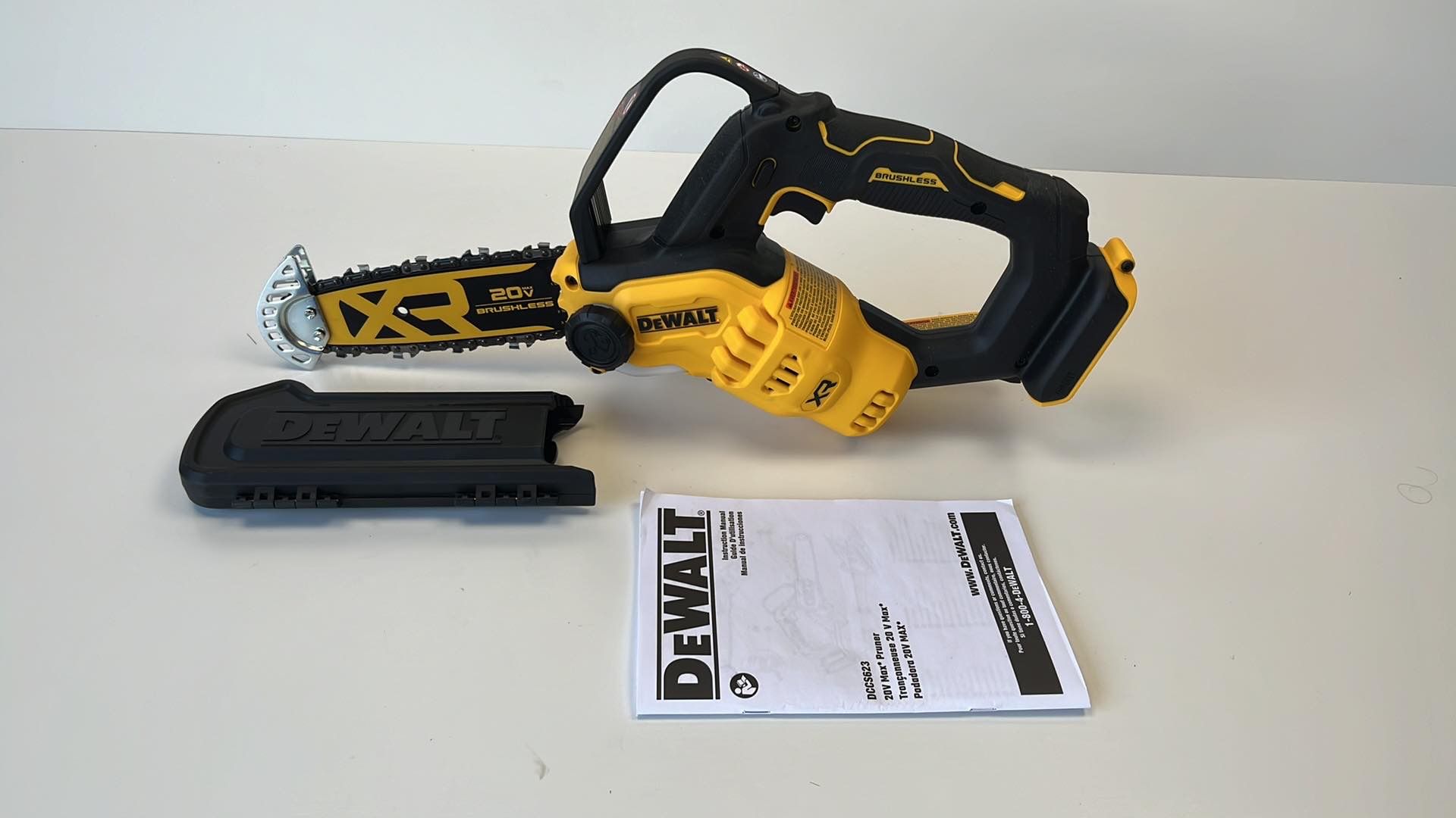 DEWALT 20V MAX 8 in. Brushless Cordless Battery Powered Pruning Chainsaw (Tool Only) NEW