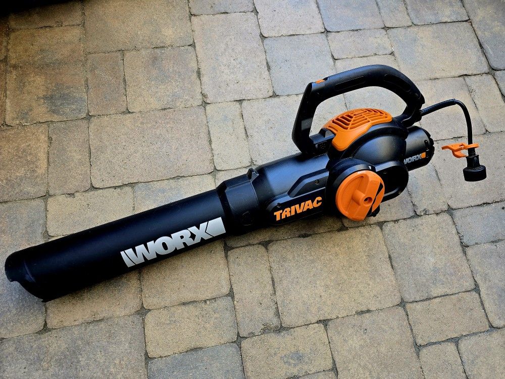 WORX Trivac 620-CFM 70-MPH Corded Electric Handheld Leaf Blower