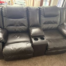 Black / Dark Brown recliner couch & loveseat W/ cupholders (non powered)