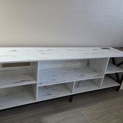 Move Out TV Stand Table