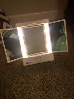 CONAIR Illumina 3 Panel Lighted Makeup Mirror