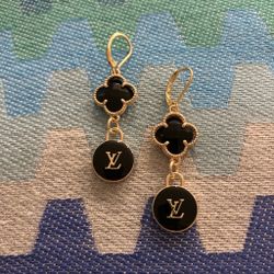 LV EARRINGS