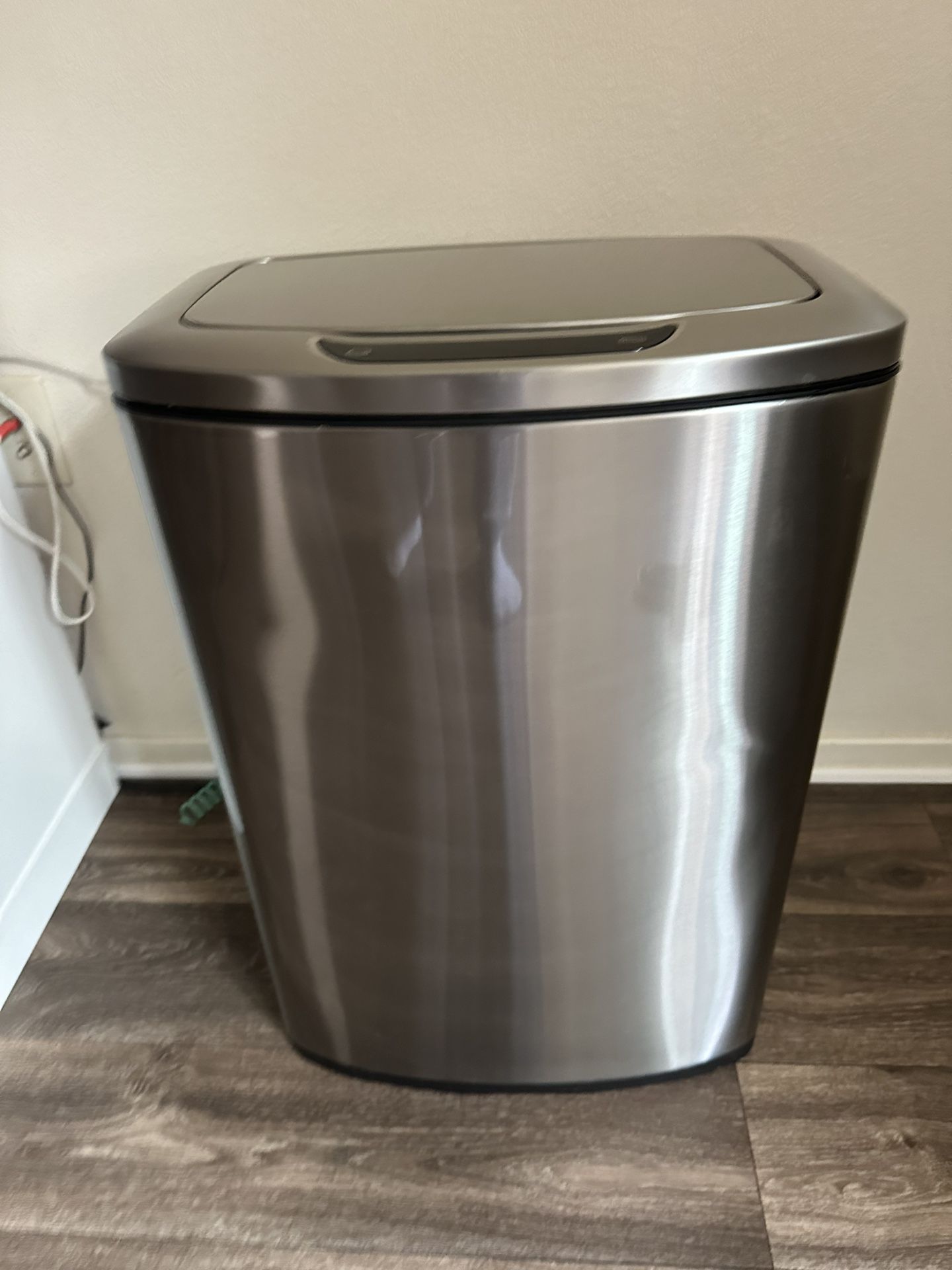 Touchness, Motion Trashcan
