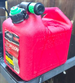 2 gallon fuel can