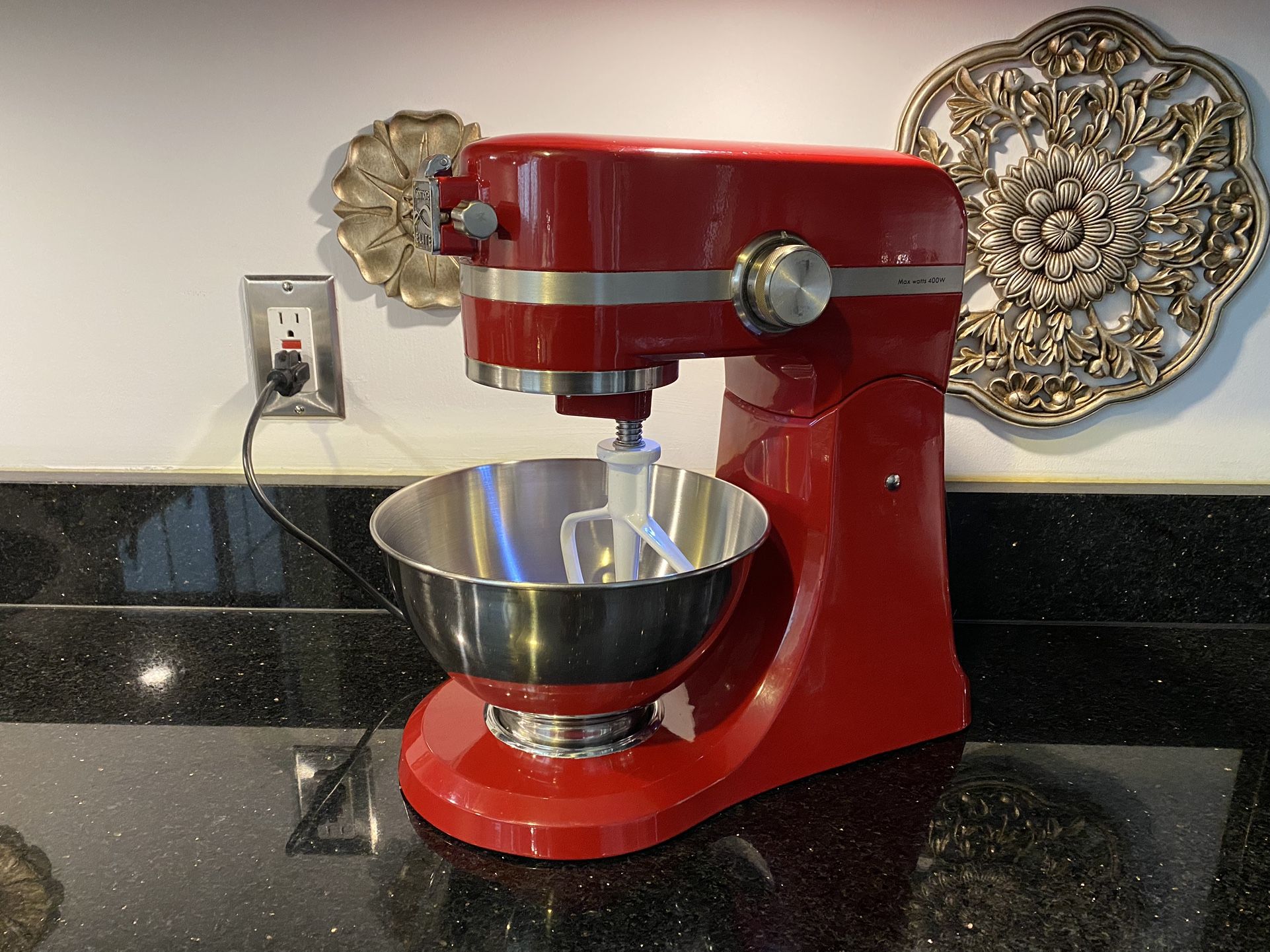 Kenmore Elite 400W Stand Mixer Tilt Head Red + Bowl & Beater Blade-100.(contact info removed)A