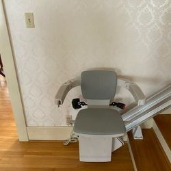 Straight Stairlift in Excellent Condition