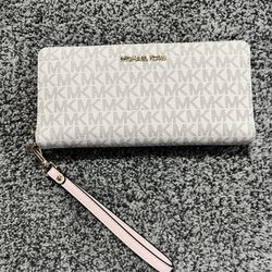 Michael Kors Wallet wristlet 