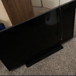 Emerson LF402EM6F 40" Tv