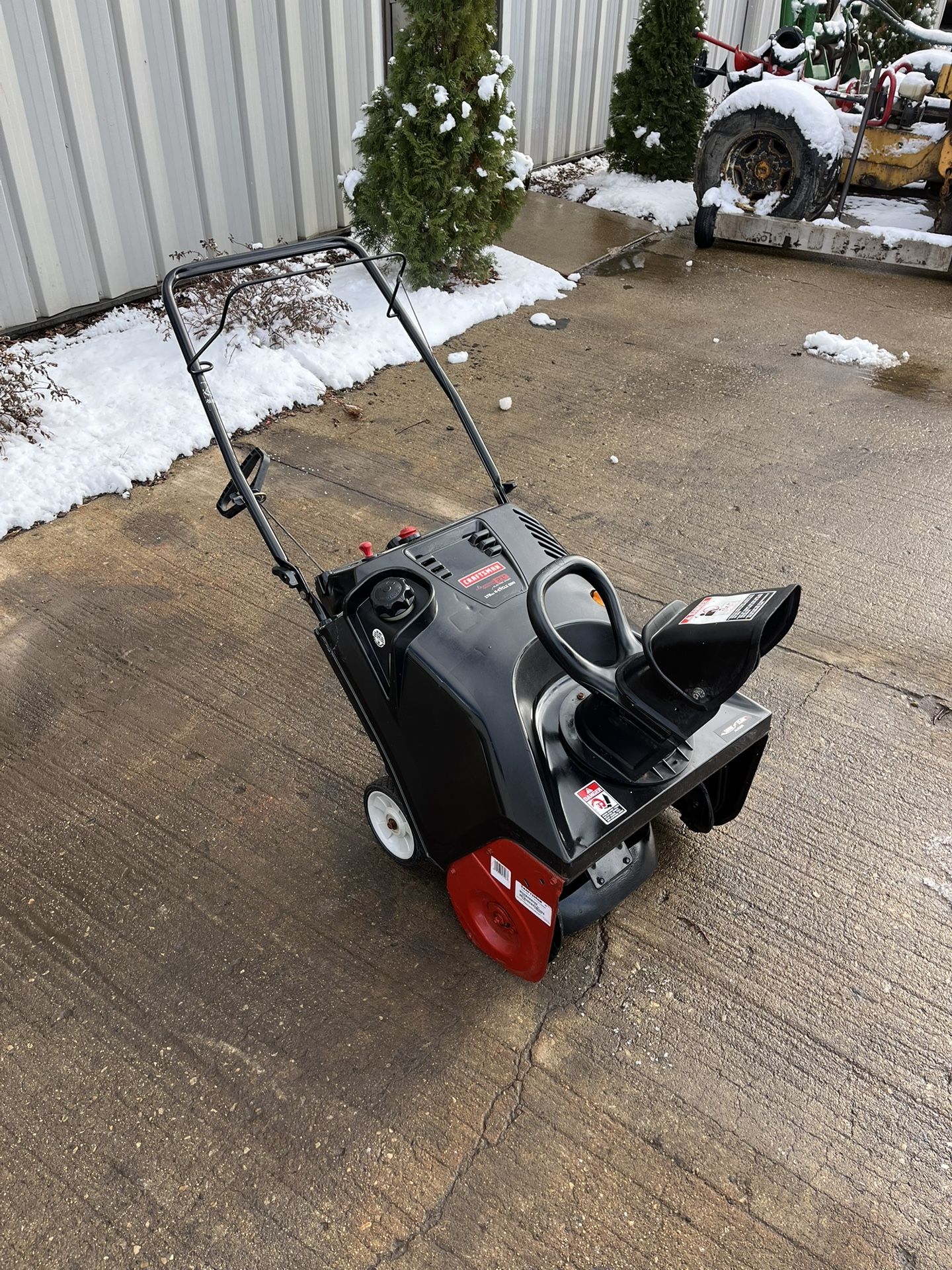 For sale a mtd snow blower.21 inch wide,4cycle motor. it is in good working condition.