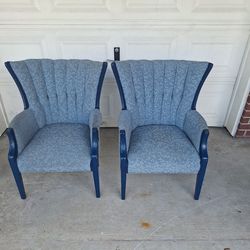 Pair Of Vintage Classic Curved Beautifull Chairs