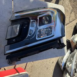 Ford Expedition Left Headlight Oem