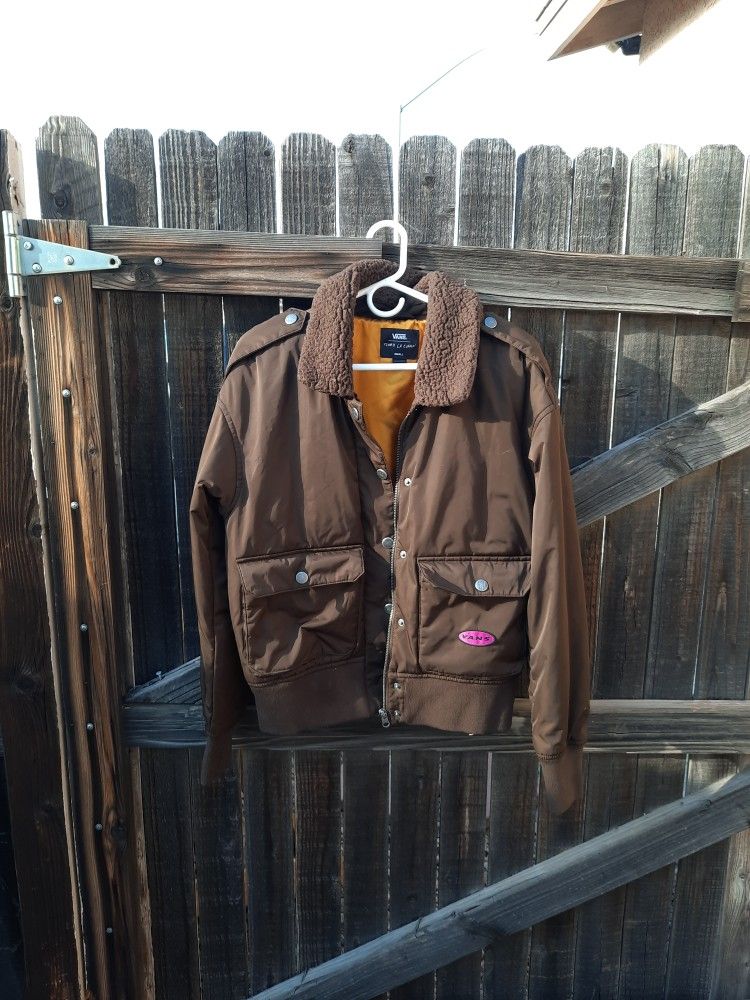 Is vans bomber jacket